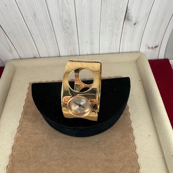 Vintage Marcel Boucher Round Hinged Cuff Bracelet Manual Winding Watch - Picture 4 of 10